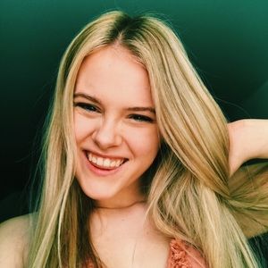 Meet your Posher, Brenna